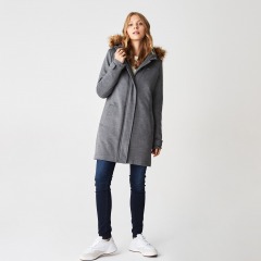 Женская утеплённая куртка Lacoste с мехом